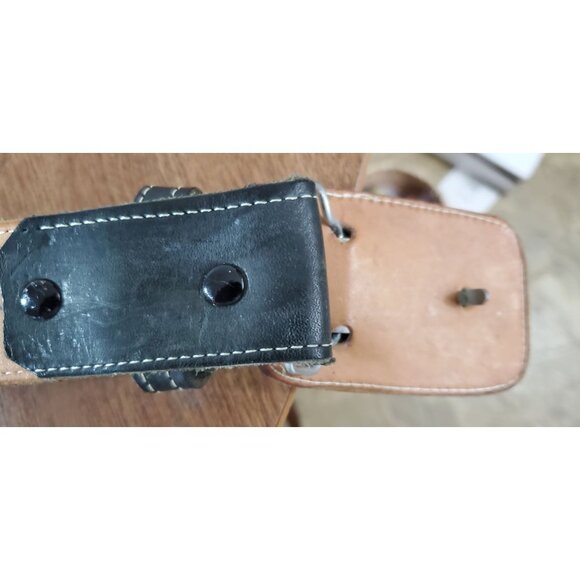 Handmade Mexican Leather Belt With Embroidered Rooster Design & Decorative Buckl - Picture 7 of 12